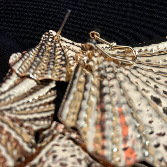 Natasha Hammered Gold Tone Shell Fan Disc Shaped Double Stacked Dangle Earrings - Picture 5 of 7